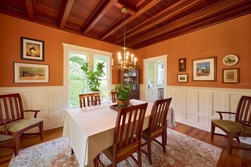 For Sale: $599,000 (4 beds, 2 baths, 1872 Square Feet)