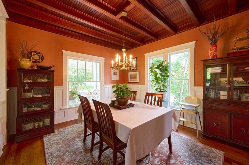 For Sale: $599,000 (4 beds, 2 baths, 1872 Square Feet)