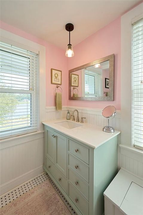 For Sale: $599,000 (4 beds, 2 baths, 1872 Square Feet)