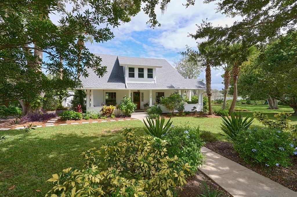 For Sale: $599,000 (4 beds, 2 baths, 1872 Square Feet)