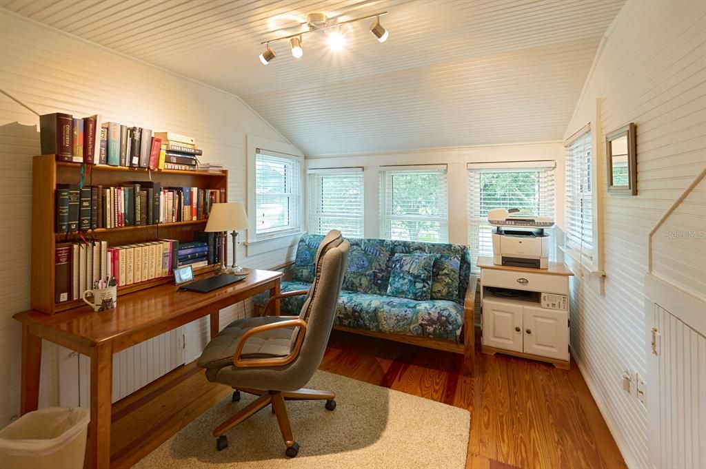 For Sale: $599,000 (4 beds, 2 baths, 1872 Square Feet)