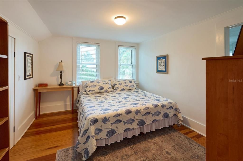 For Sale: $599,000 (4 beds, 2 baths, 1872 Square Feet)