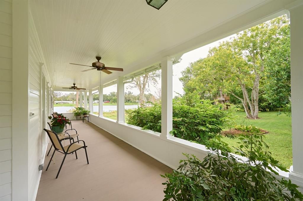 For Sale: $599,000 (4 beds, 2 baths, 1872 Square Feet)