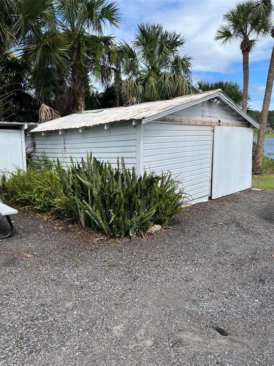 For Sale: $599,000 (4 beds, 2 baths, 1872 Square Feet)