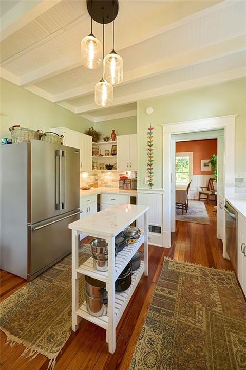 For Sale: $599,000 (4 beds, 2 baths, 1872 Square Feet)