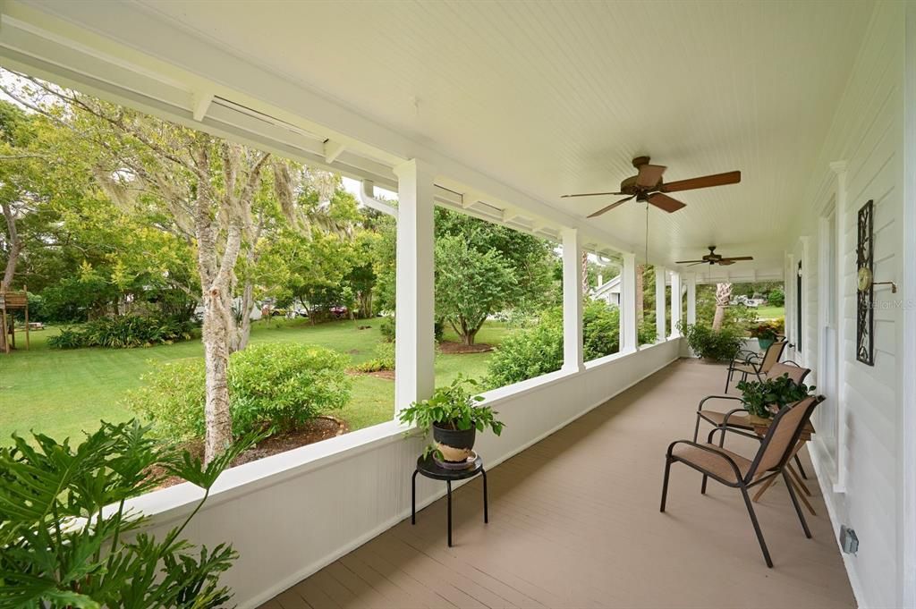 For Sale: $599,000 (4 beds, 2 baths, 1872 Square Feet)