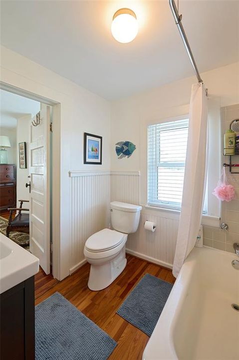 For Sale: $599,000 (4 beds, 2 baths, 1872 Square Feet)