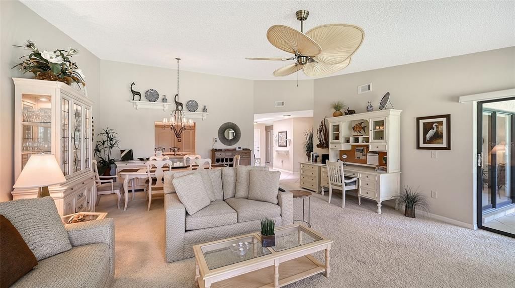 Active With Contract: $289,000 (2 beds, 2 baths, 1353 Square Feet)