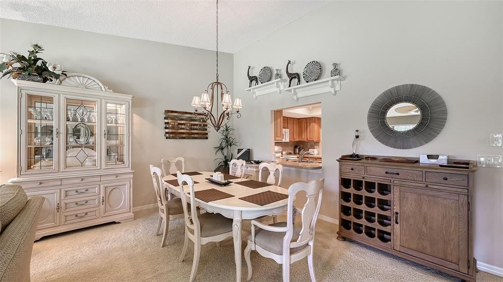 Active With Contract: $289,000 (2 beds, 2 baths, 1353 Square Feet)