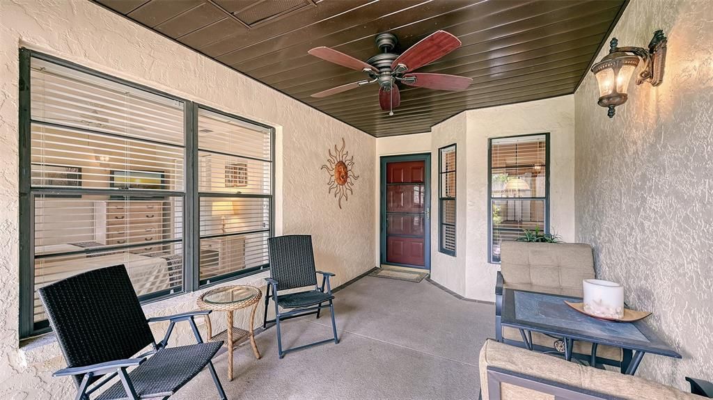 Active With Contract: $289,000 (2 beds, 2 baths, 1353 Square Feet)