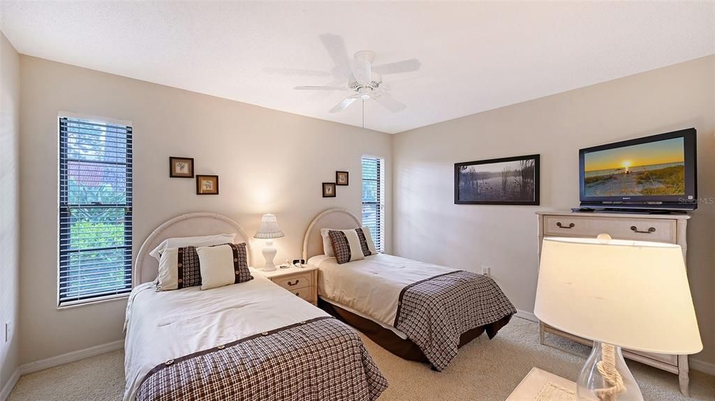 Active With Contract: $289,000 (2 beds, 2 baths, 1353 Square Feet)