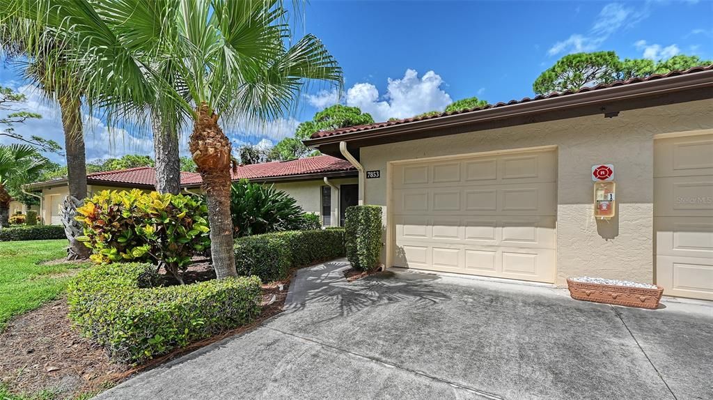 Active With Contract: $289,000 (2 beds, 2 baths, 1353 Square Feet)