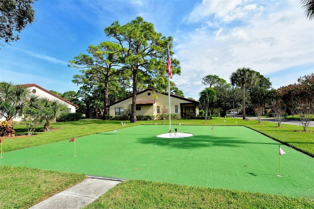 Active With Contract: $289,000 (2 beds, 2 baths, 1353 Square Feet)