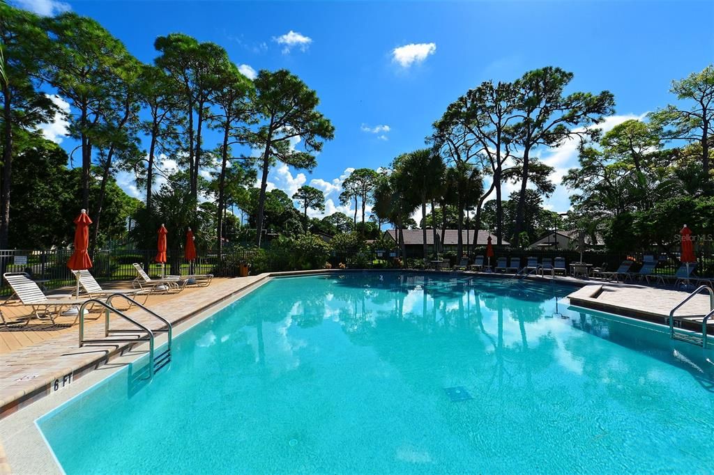 Active With Contract: $289,000 (2 beds, 2 baths, 1353 Square Feet)