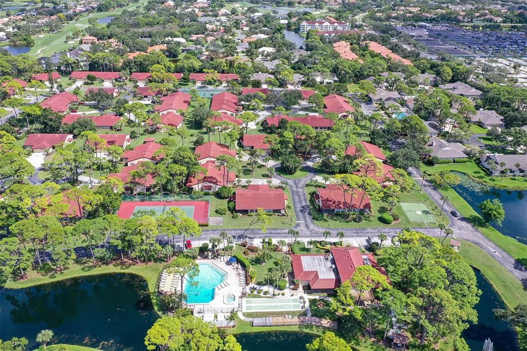 Active With Contract: $289,000 (2 beds, 2 baths, 1353 Square Feet)