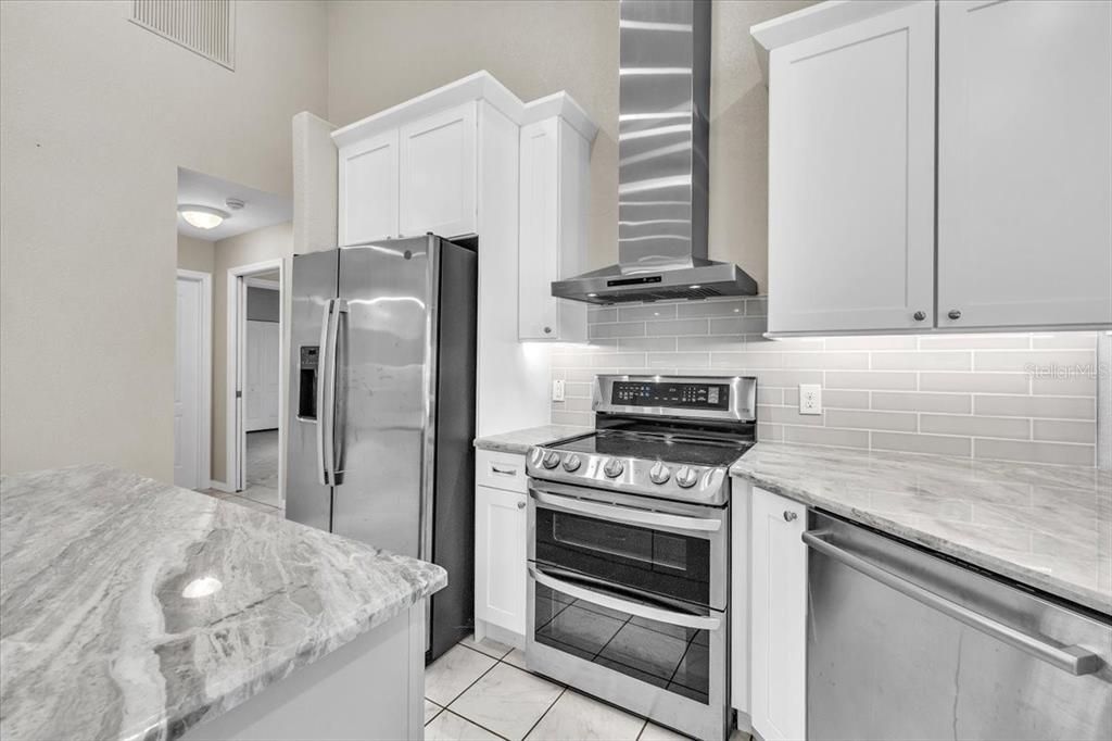 For Sale: $1,000,000 (3 beds, 2 baths, 2603 Square Feet)