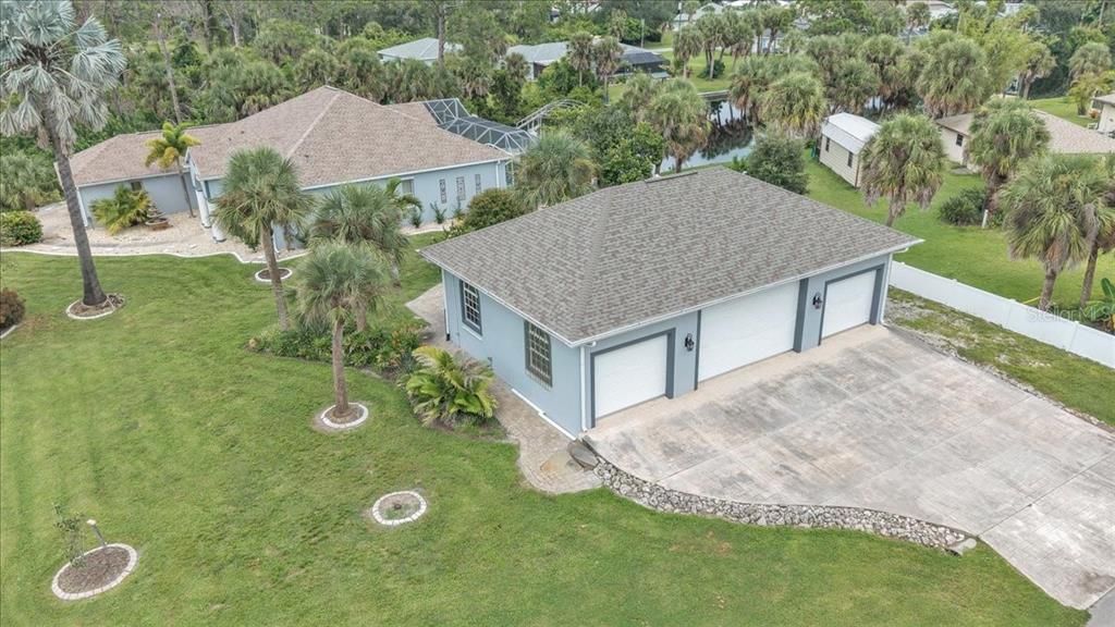 For Sale: $1,000,000 (3 beds, 2 baths, 2603 Square Feet)