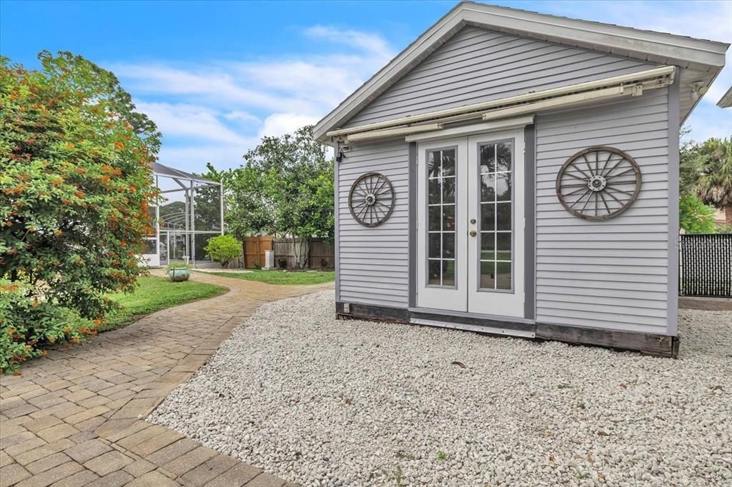 For Sale: $1,000,000 (3 beds, 2 baths, 2603 Square Feet)