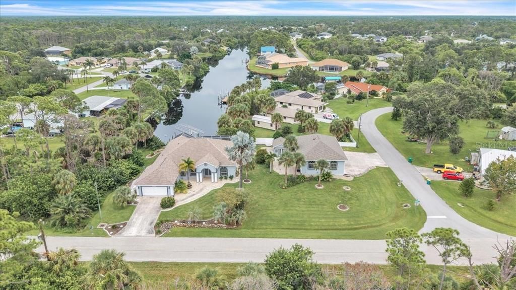 For Sale: $1,000,000 (3 beds, 2 baths, 2603 Square Feet)