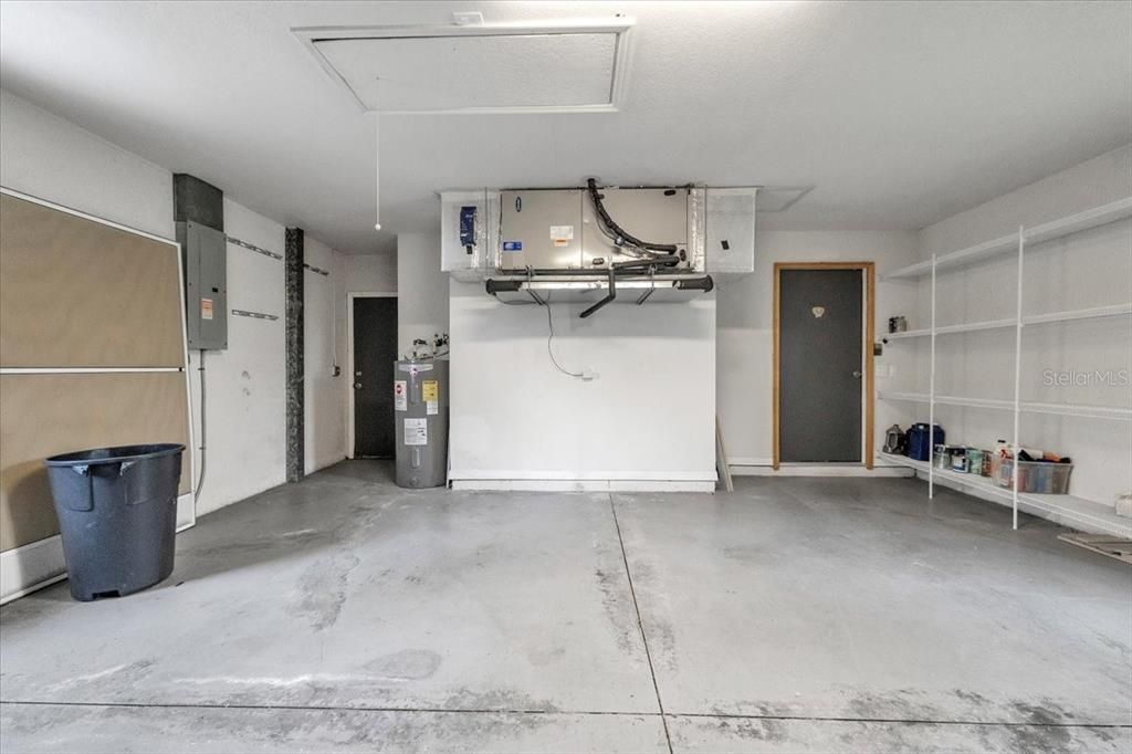 For Sale: $1,000,000 (3 beds, 2 baths, 2603 Square Feet)