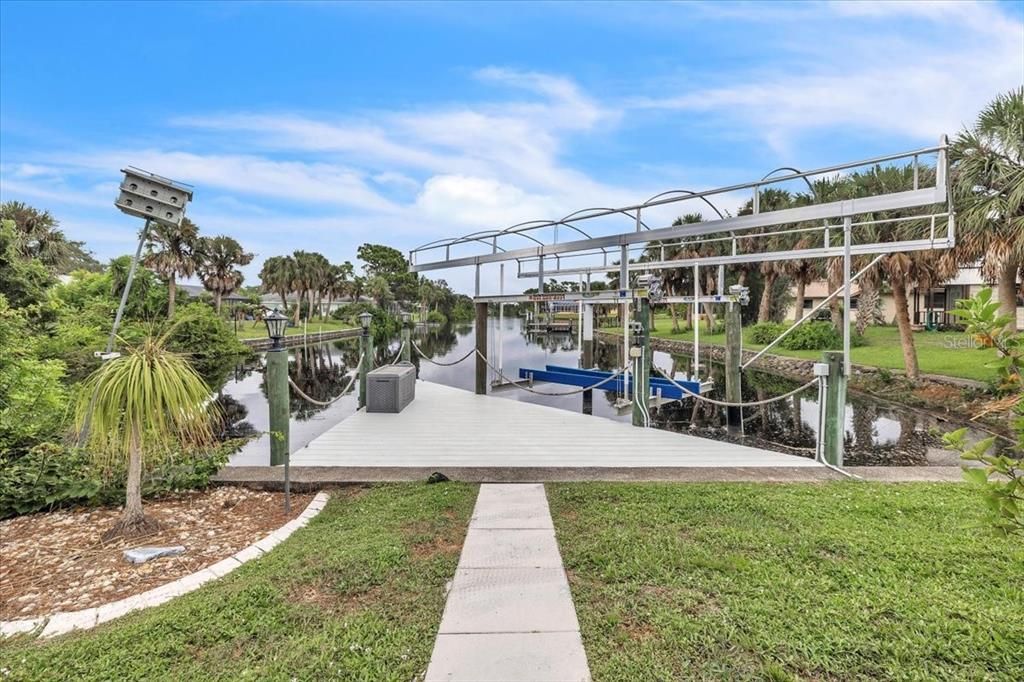 For Sale: $1,000,000 (3 beds, 2 baths, 2603 Square Feet)