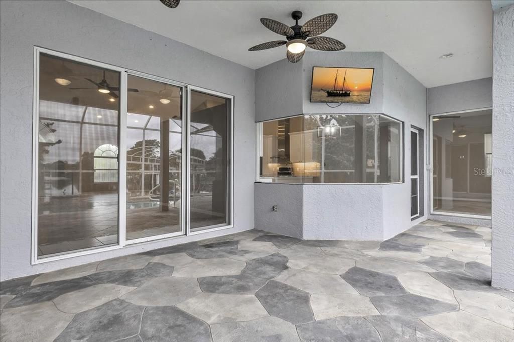 For Sale: $1,000,000 (3 beds, 2 baths, 2603 Square Feet)