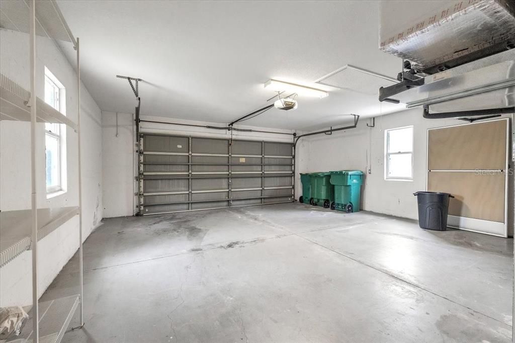 For Sale: $1,000,000 (3 beds, 2 baths, 2603 Square Feet)