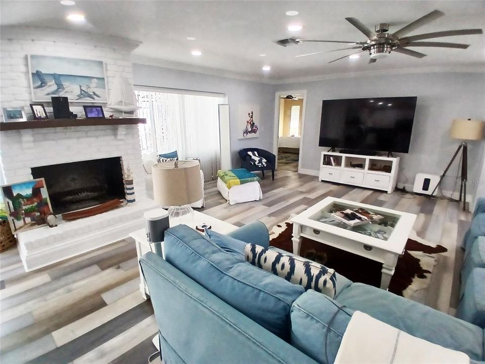 For Rent: $4,900 (3 beds, 2 baths, 2035 Square Feet)