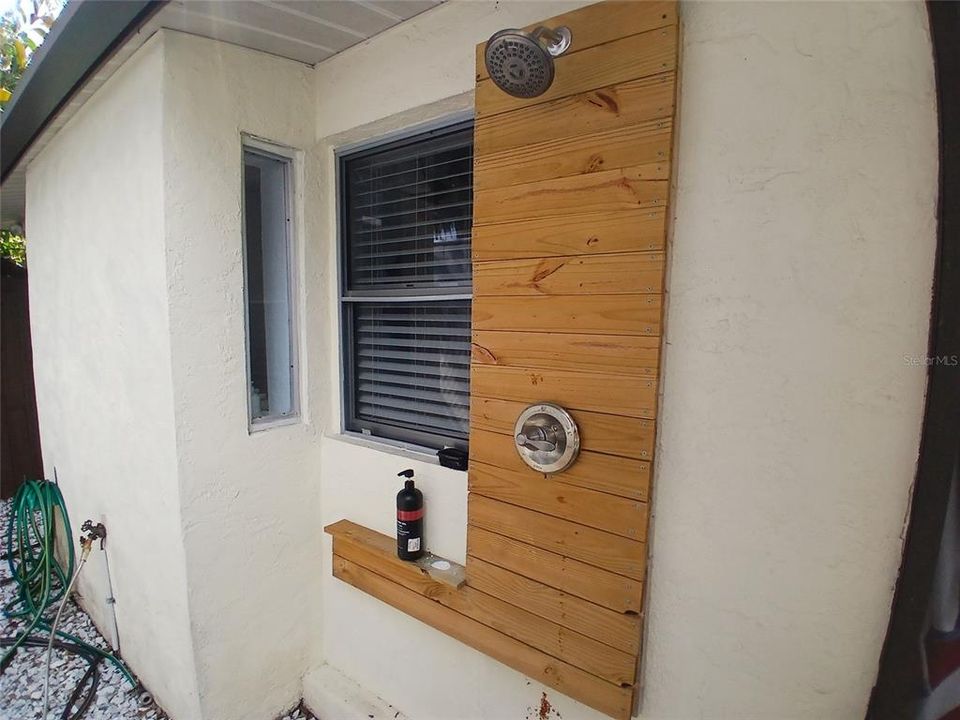 For Rent: $4,900 (3 beds, 2 baths, 2035 Square Feet)