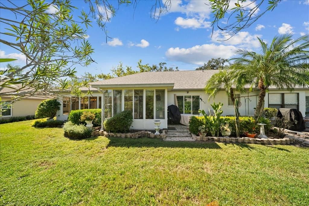 合同活跃: $250,000 (2 贝兹, 2 浴室, 1573 平方英尺)