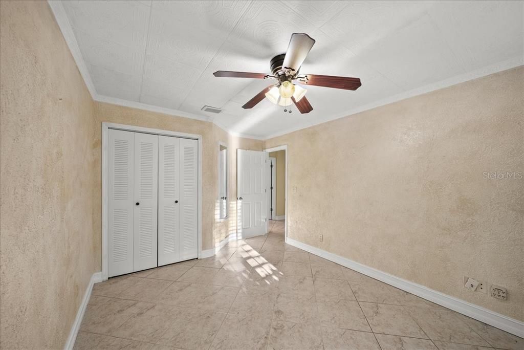 合同活跃: $250,000 (2 贝兹, 2 浴室, 1573 平方英尺)