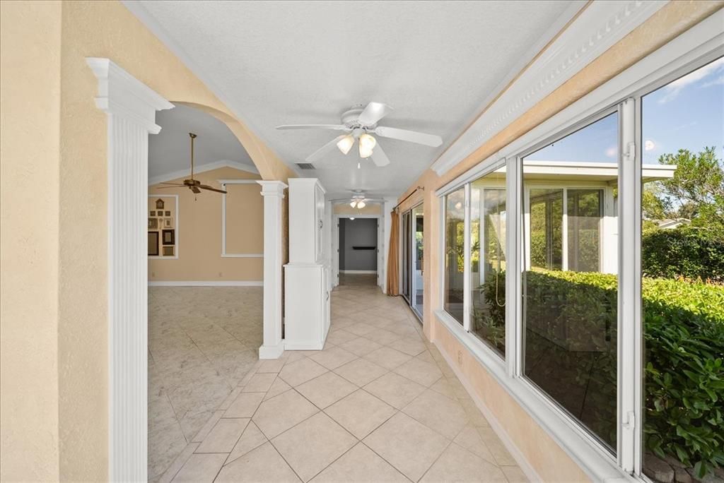 合同活跃: $250,000 (2 贝兹, 2 浴室, 1573 平方英尺)