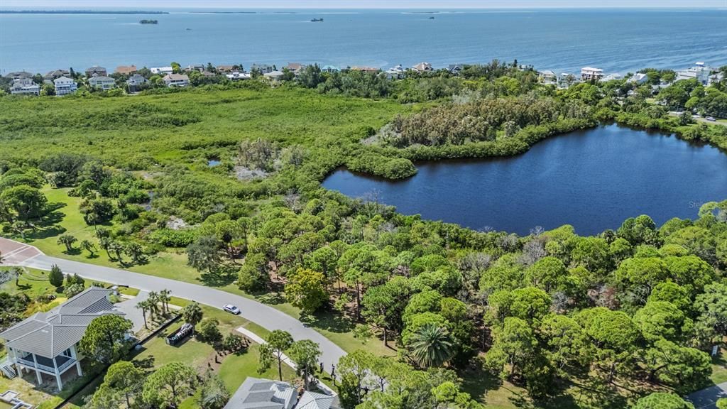 待售: $375,000 (0.35 acres)