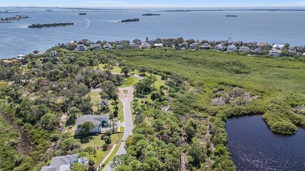 待售: $375,000 (0.35 acres)