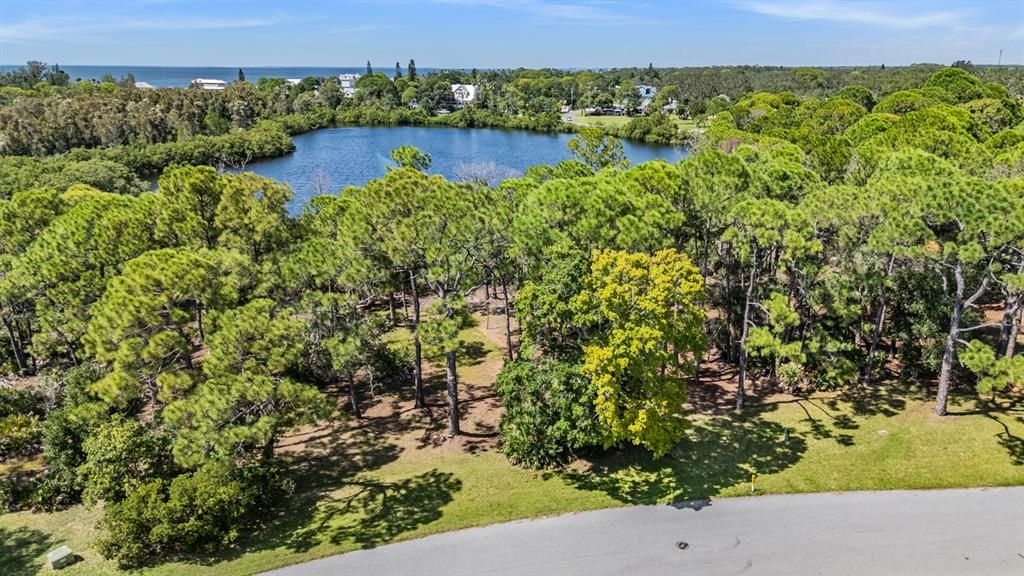 待售: $375,000 (0.35 acres)