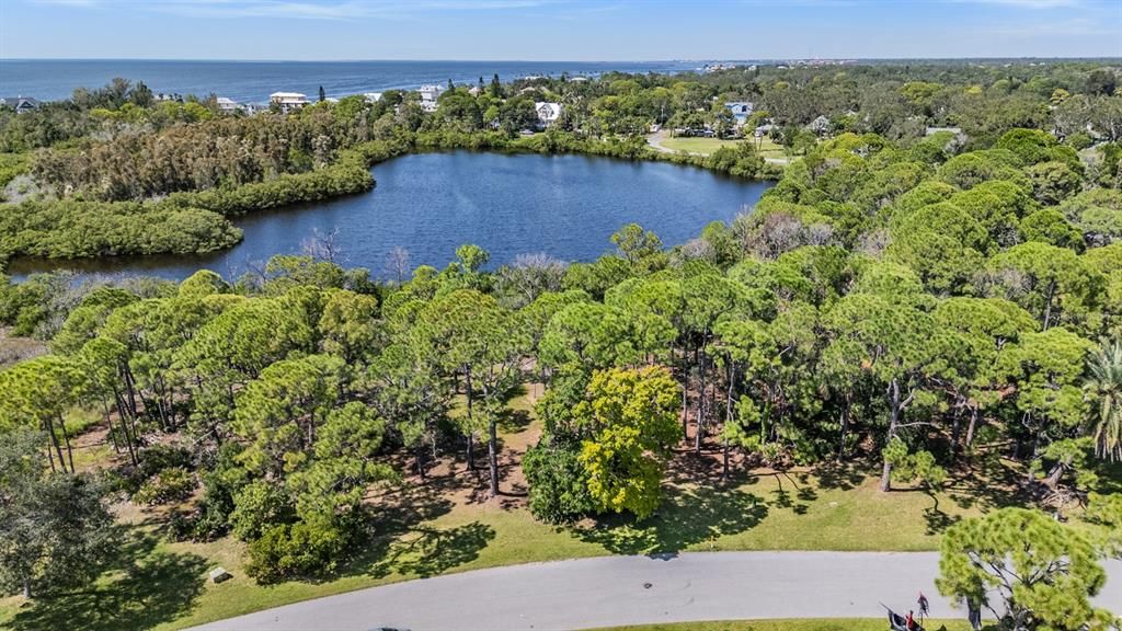 待售: $375,000 (0.35 acres)