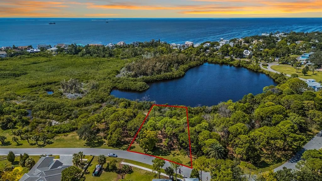 待售: $375,000 (0.35 acres)