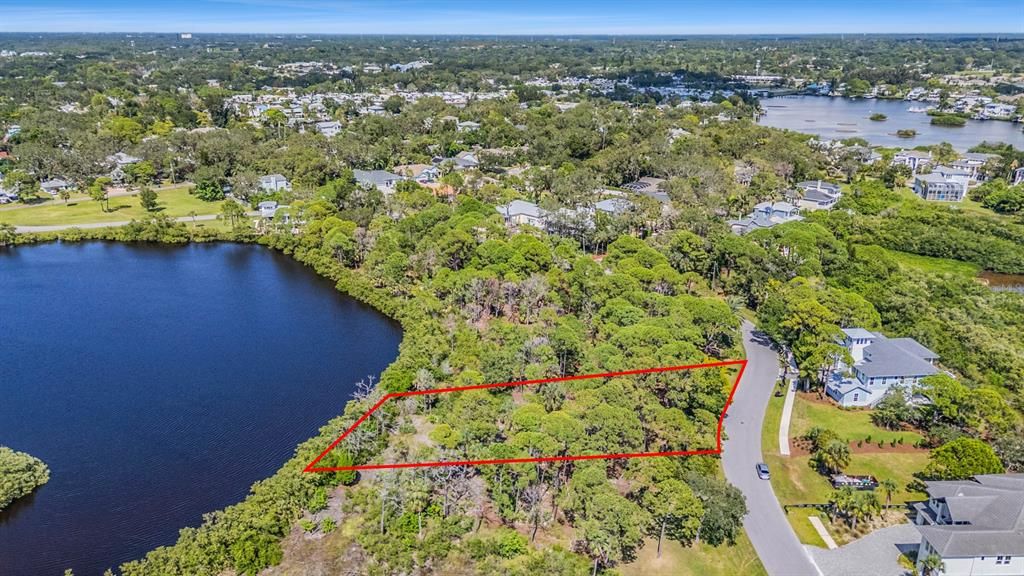 待售: $375,000 (0.35 acres)