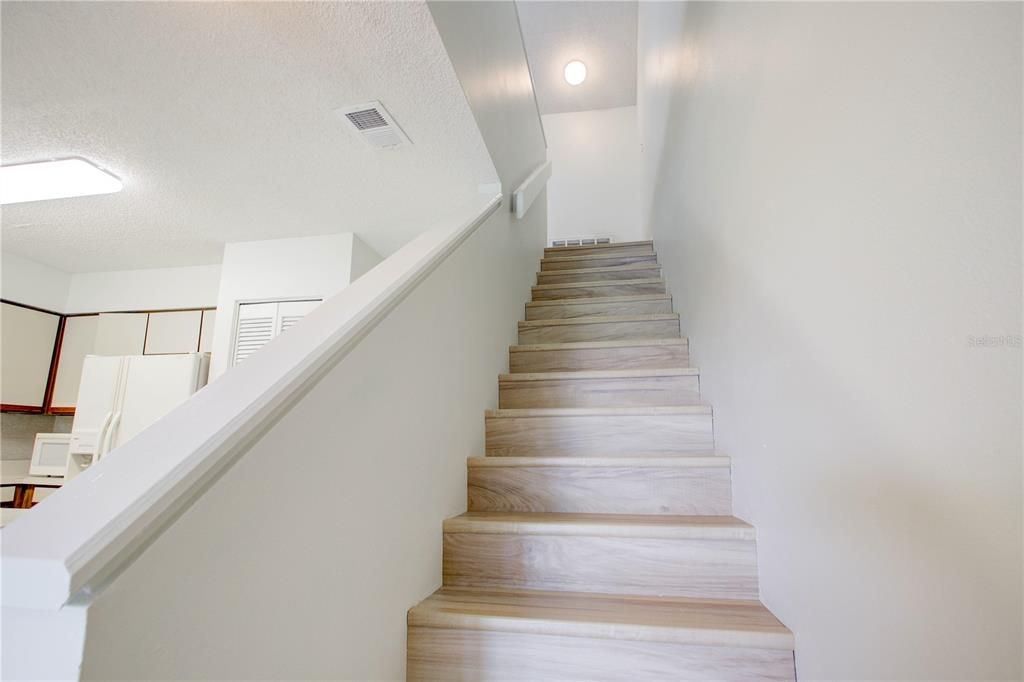 待售: $439,000 (2 贝兹, 1 浴室, 1098 平方英尺)