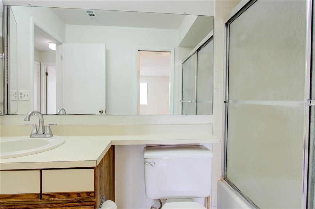 待售: $439,000 (2 贝兹, 1 浴室, 1098 平方英尺)