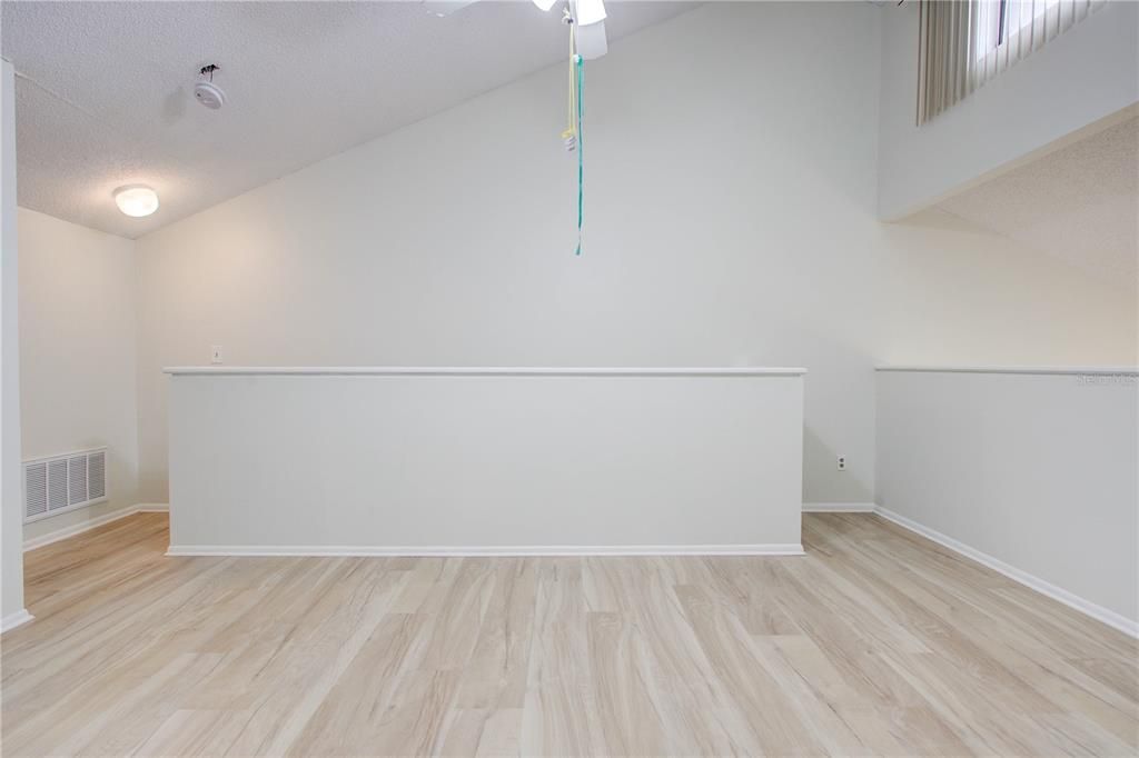 待售: $439,000 (2 贝兹, 1 浴室, 1098 平方英尺)