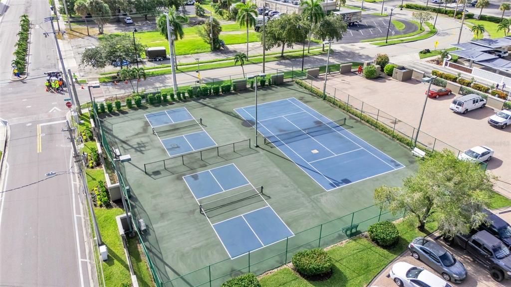 For Sale: $689,000 (4 beds, 3 baths, 3741 Square Feet)