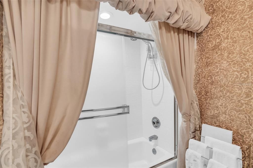 For Sale: $689,000 (4 beds, 3 baths, 3741 Square Feet)