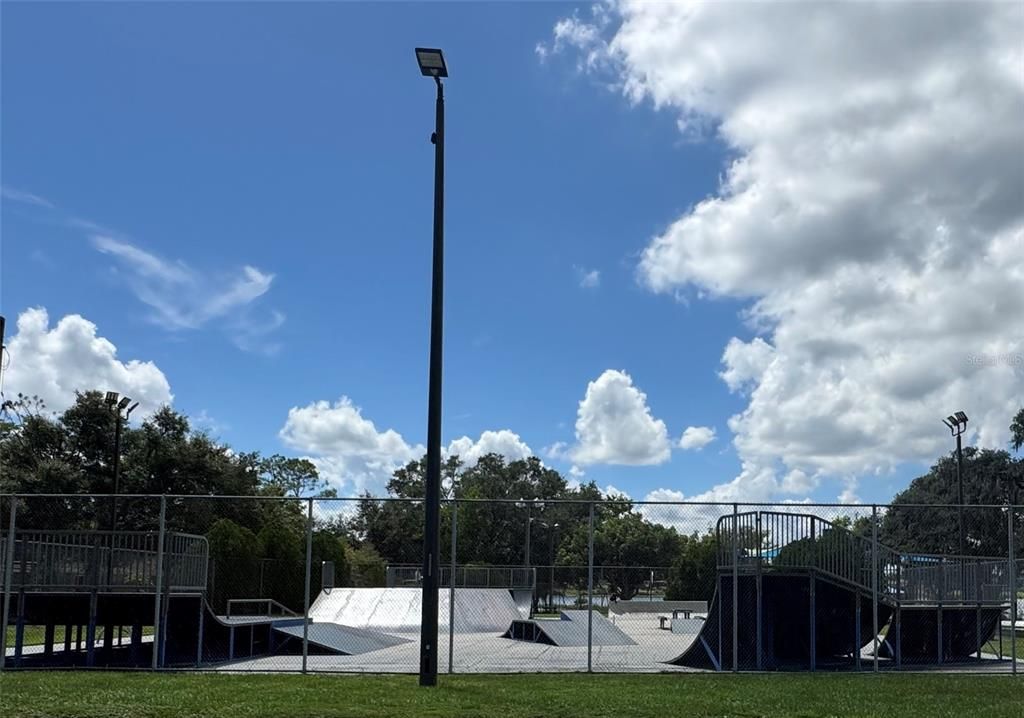 For Sale: $350,000 (3 beds, 2 baths, 2159 Square Feet)