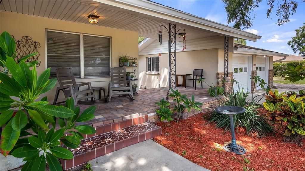 For Sale: $350,000 (3 beds, 2 baths, 2159 Square Feet)