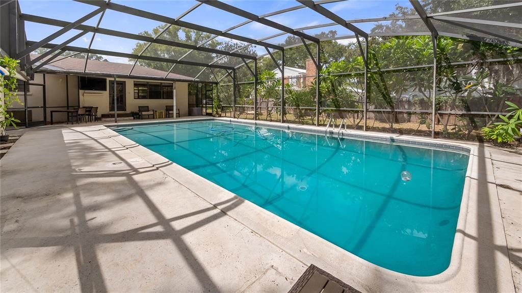 For Sale: $350,000 (3 beds, 2 baths, 2159 Square Feet)