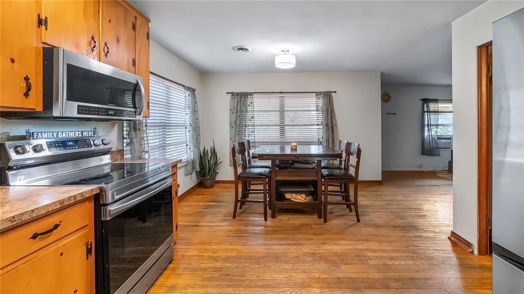 For Sale: $350,000 (3 beds, 2 baths, 2159 Square Feet)