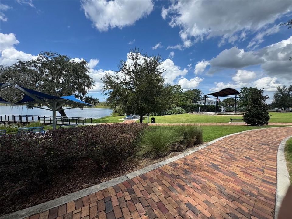 For Sale: $350,000 (3 beds, 2 baths, 2159 Square Feet)