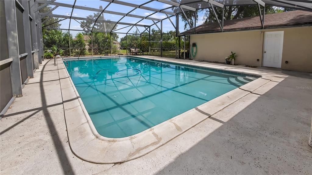 For Sale: $350,000 (3 beds, 2 baths, 2159 Square Feet)