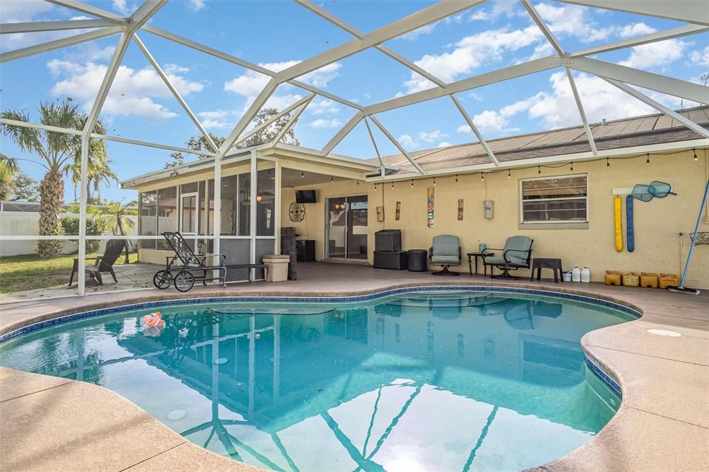 Под контрактом: $325,000 (3 спален, 2 ванн, 1694 Квадратных фут)